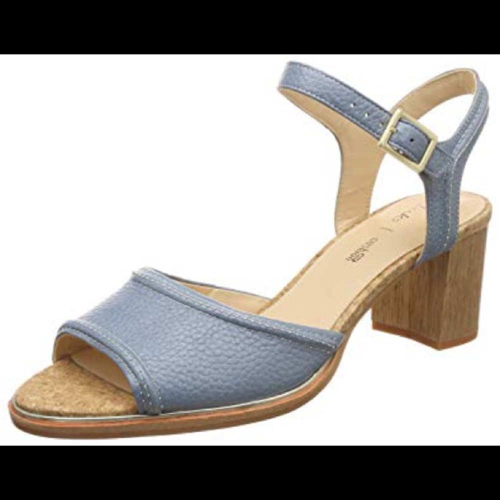 ISO (not for sale!) Clark’s Ellis Clara, blue, 7.5